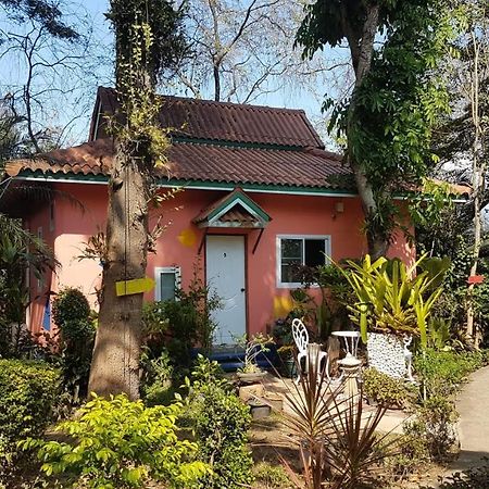 Riverside Ban Cho Lae Экстерьер фото